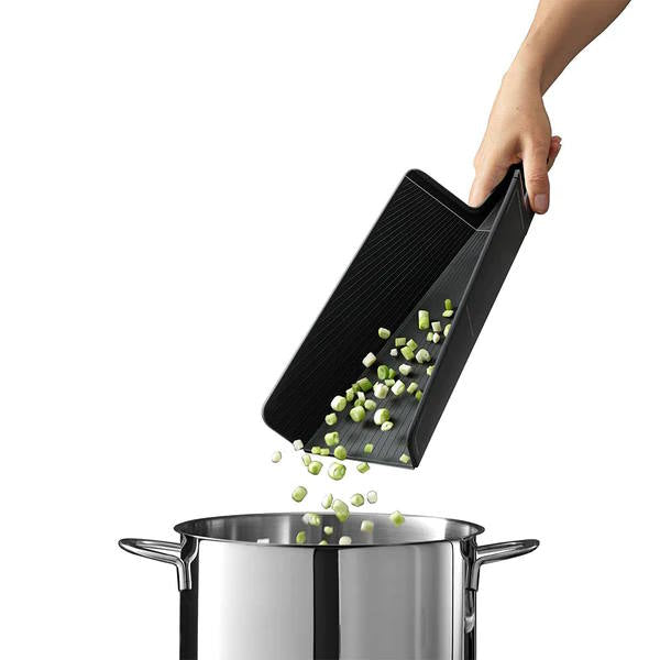קרש חיתוך קטן  Chop2Pot שחור Joseph Joseph