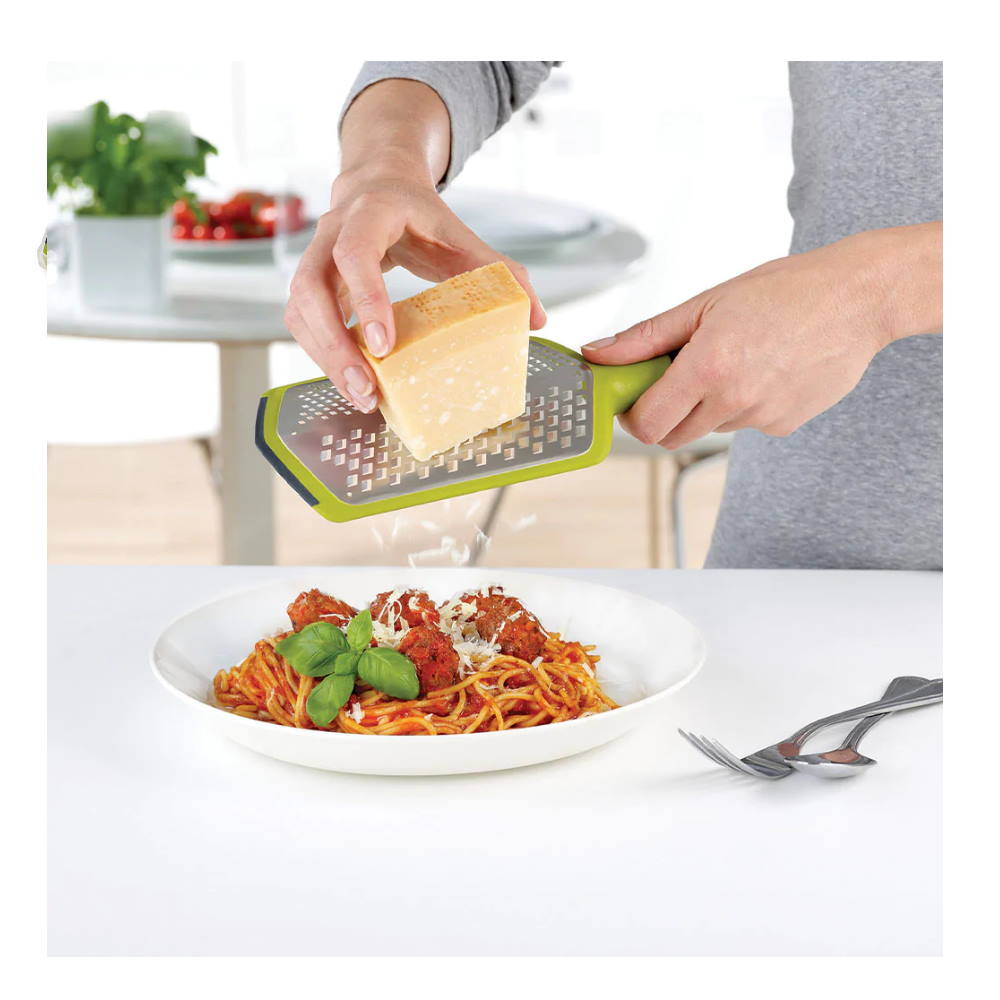 מגרדת Twist Grater ירוקה Joseph Joseph