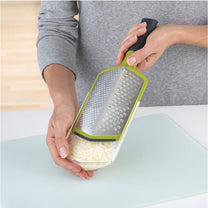 מגרדת Twist Grater ירוקה Joseph Joseph