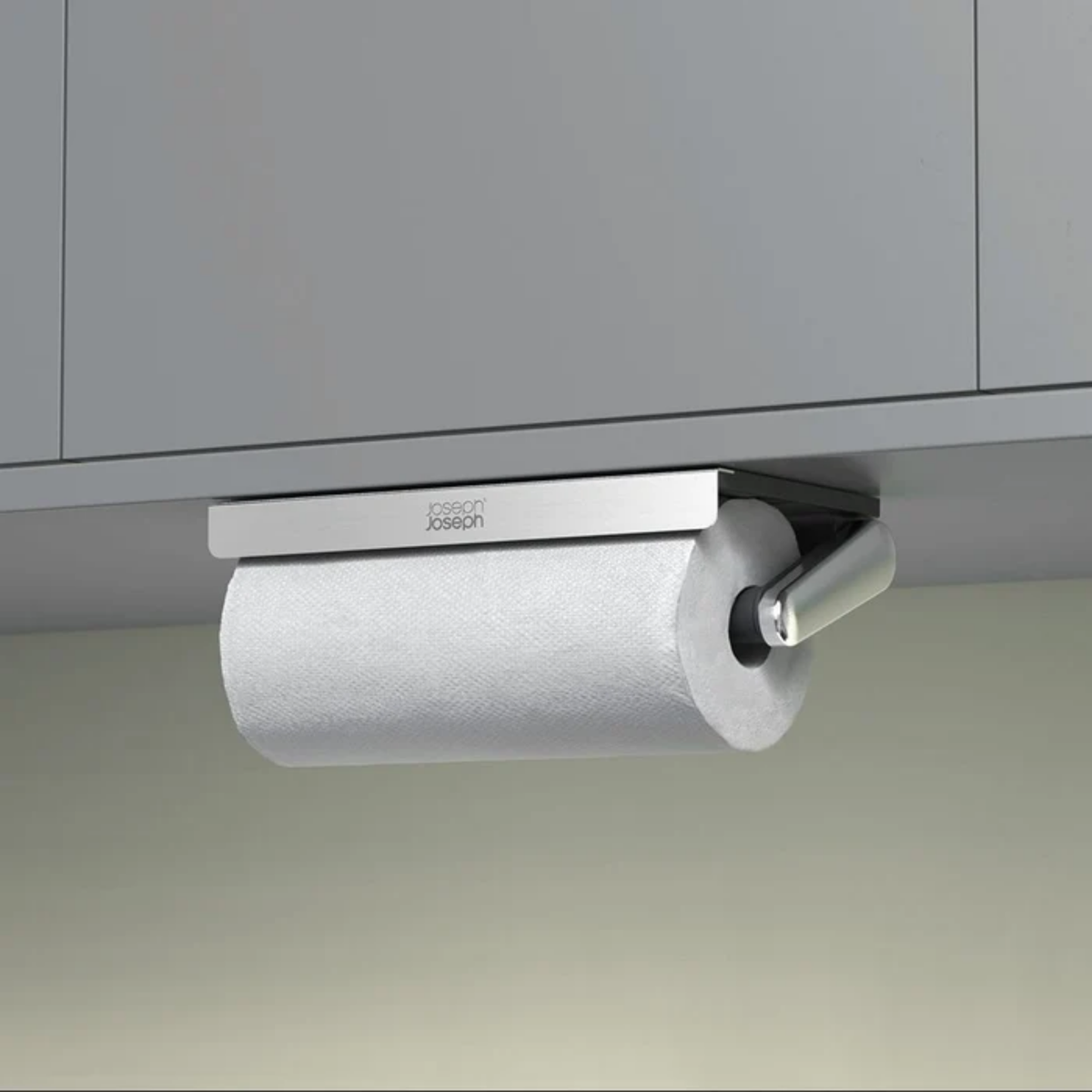 מעמד לנייר סופג לתלייה מתחת למדף RollGrip מבית Joseph Joseph