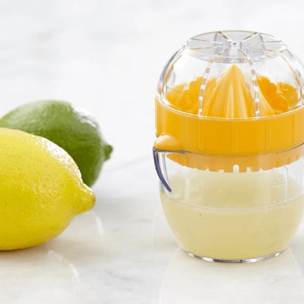 מסחטת לימונים עם מיכל Trudeau Citrus